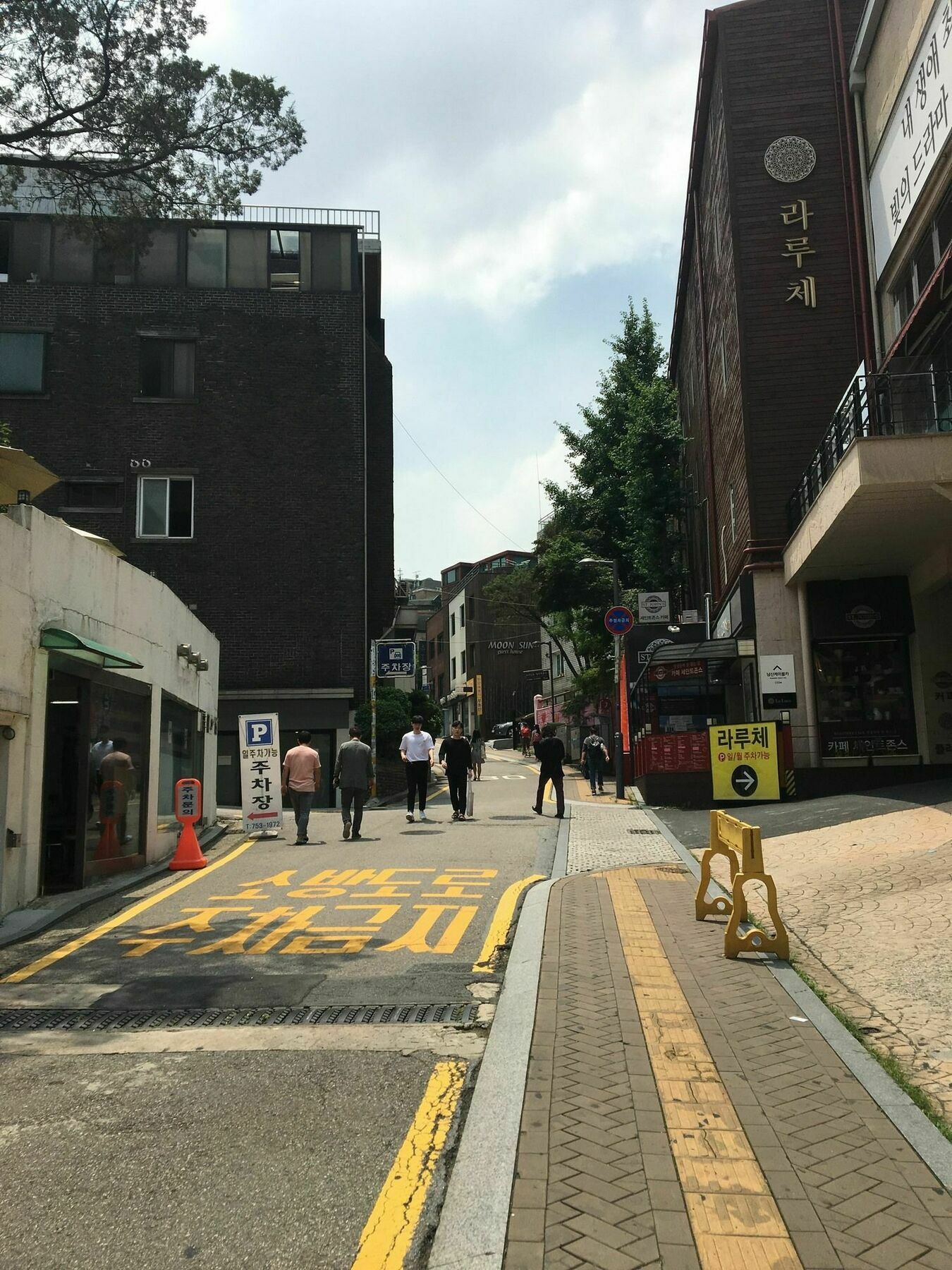Myeong-Dong Good Stay Seul Esterno foto